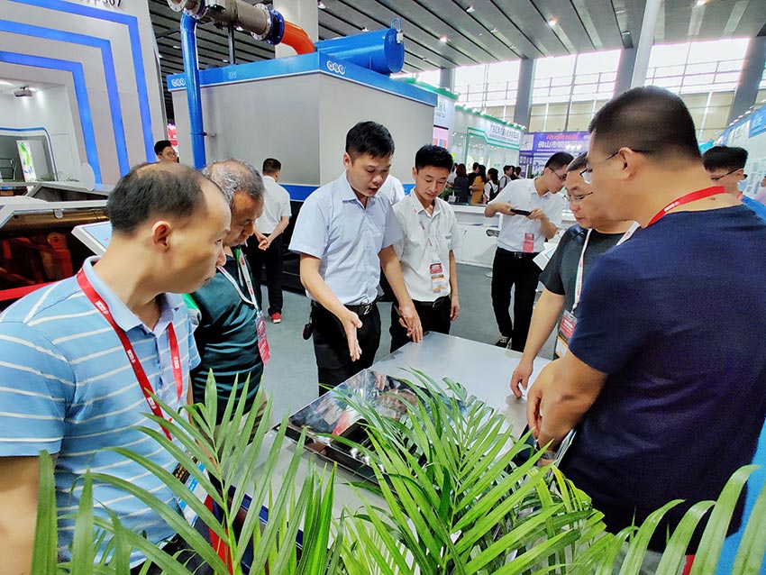 好色先生TV传媒携系列新品精彩亮相第33届广州陶瓷工业展